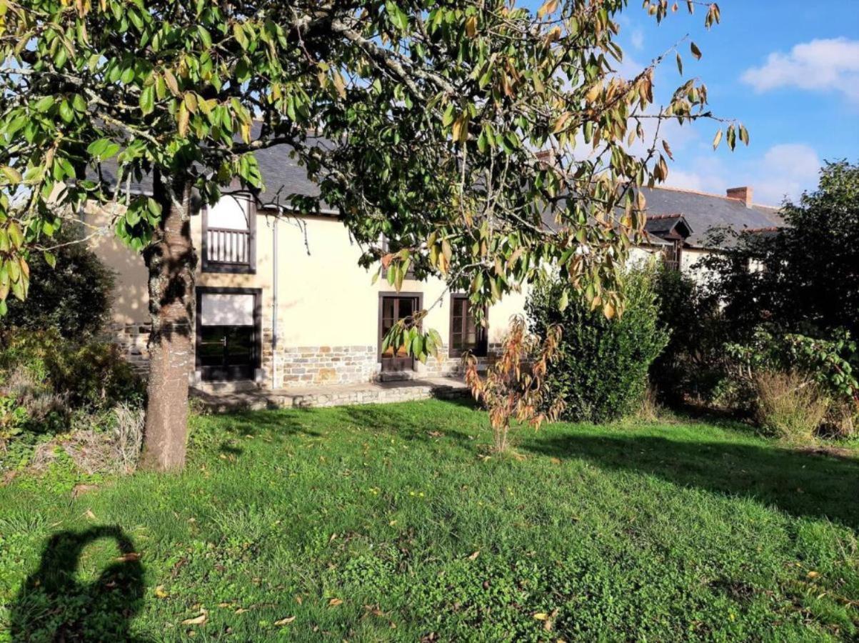 Longere Familiale Villa Melesse Bagian luar foto