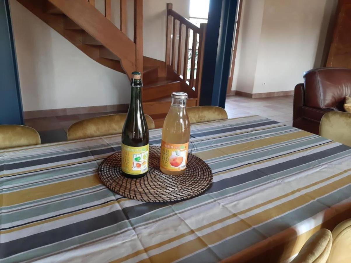 Longere Familiale Villa Melesse Bagian luar foto