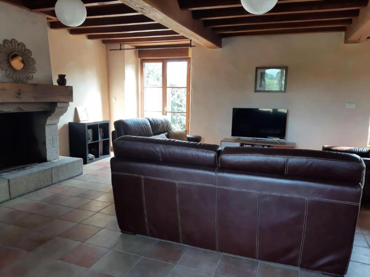 Longere Familiale Villa Melesse Bagian luar foto